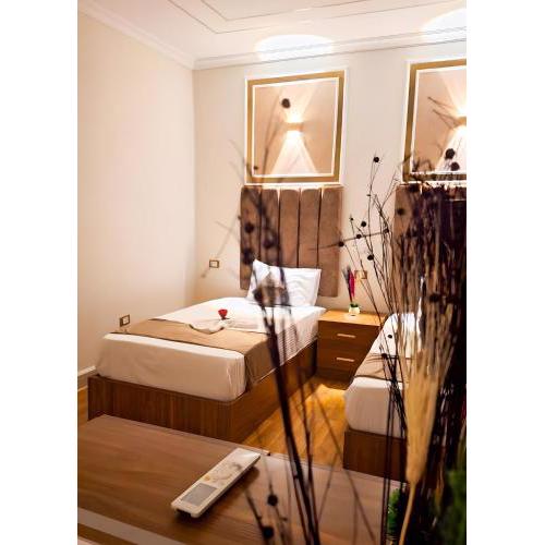 Hostgram Downtown Suites