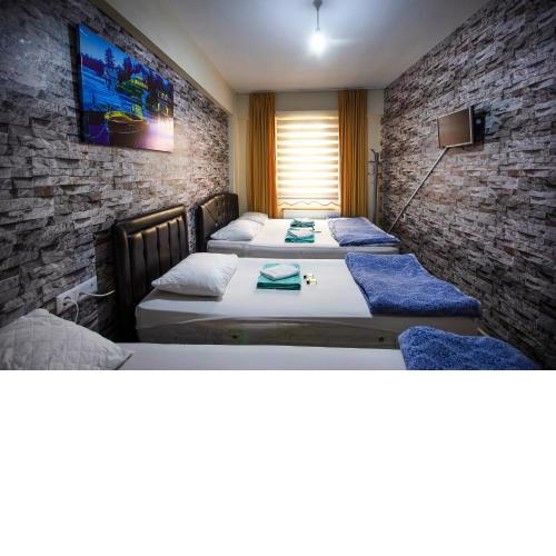 HOTEL 22
