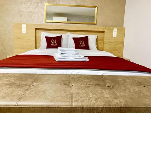 Hotel Adore