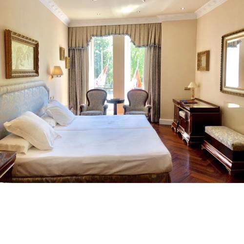 Hotel Alameda Palace