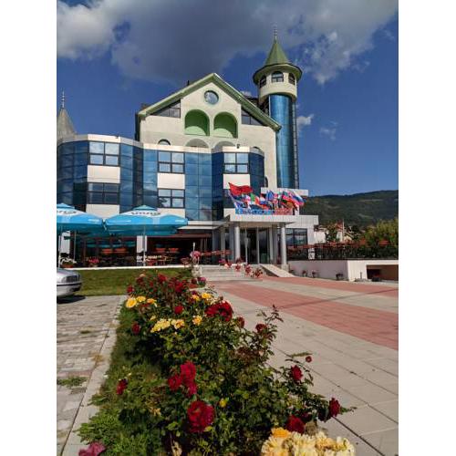 Hotel and Restaurant Abas