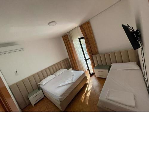 Hotel Ani