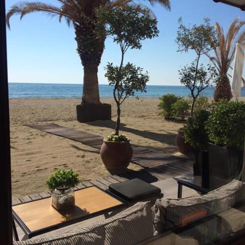 Hotel Avra