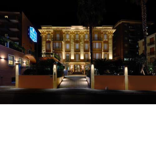 Hotel Careni Villa Italia