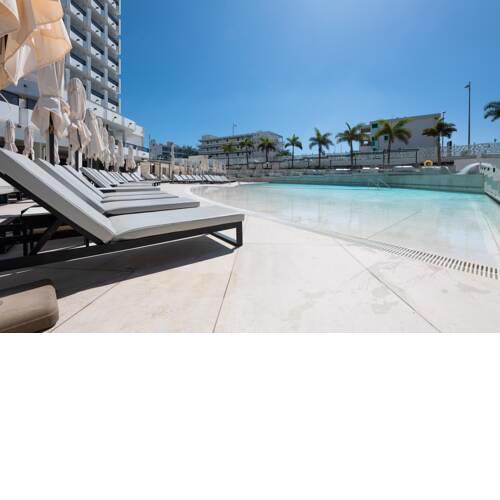 Hotel Caserio