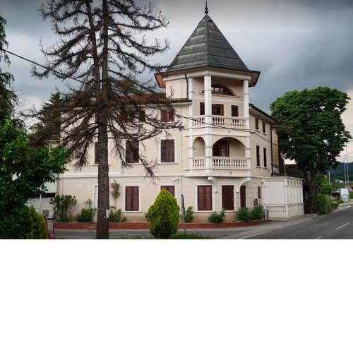 Hotel** Casino Restaurant Paquito