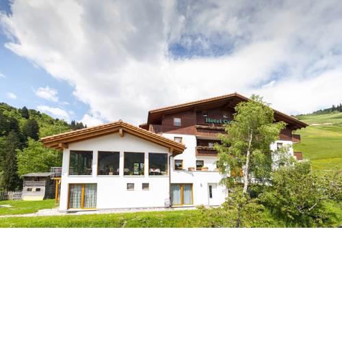 Hotel Cuntera