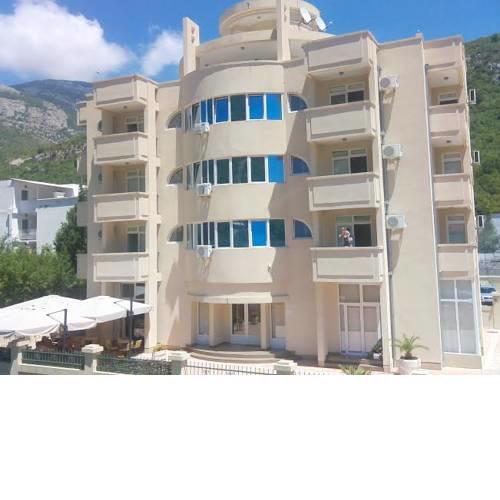 HOTEL DANA