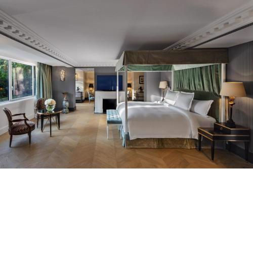 Hôtel de Berri Champs-Élysées, a Luxury Collection Hotel