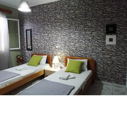 Hotel Efyra