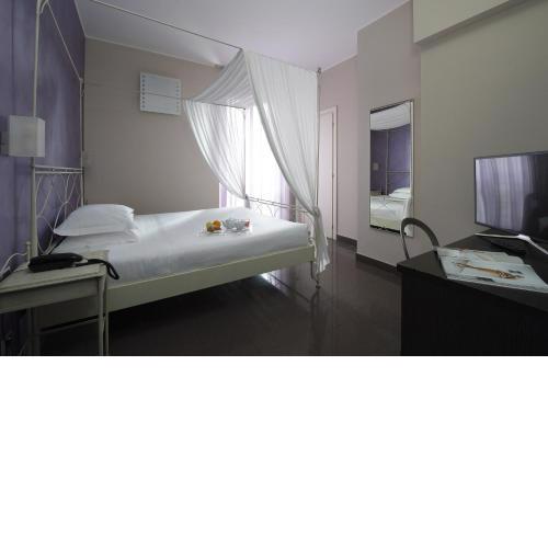 Hotel Five
