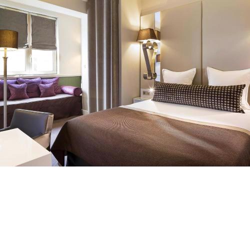 Hôtel Galileo Champs Elysées