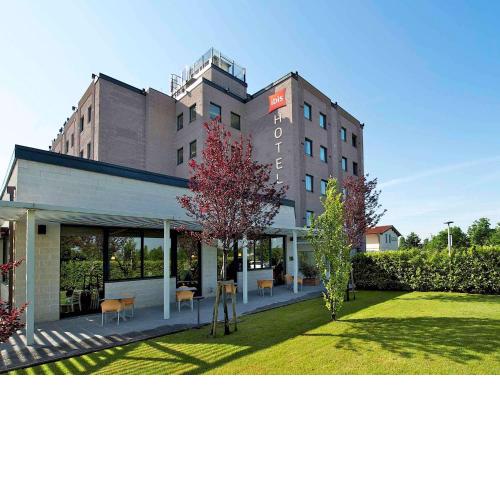 Hotel Ibis Firenze Prato Est