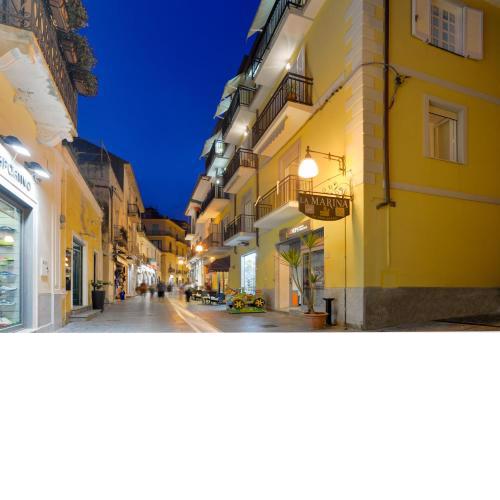 Hotel La Marina