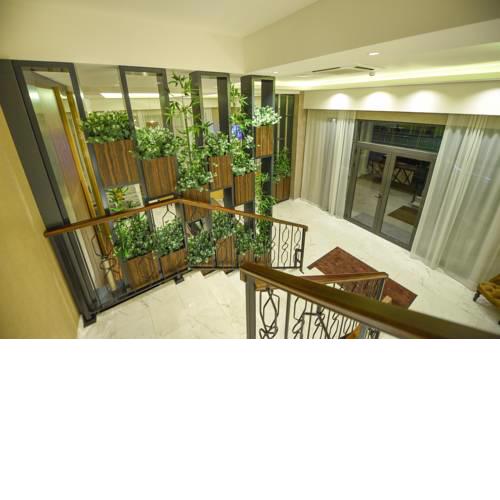 Hotel Lazaro