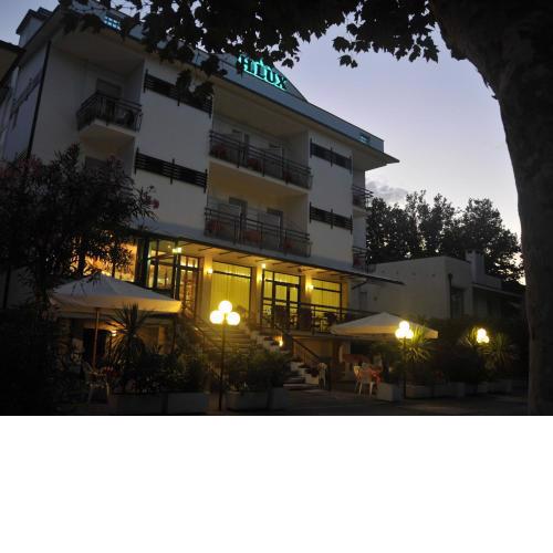 Hotel Lux