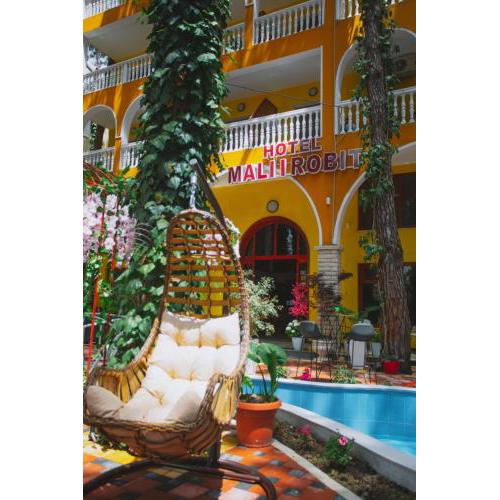Hotel Mali i Robit
