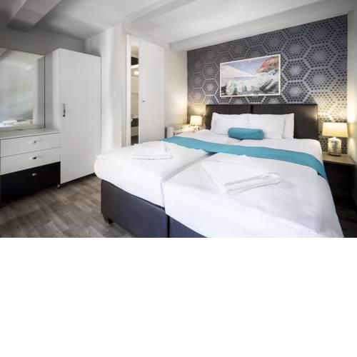Hotel Mika Downtown