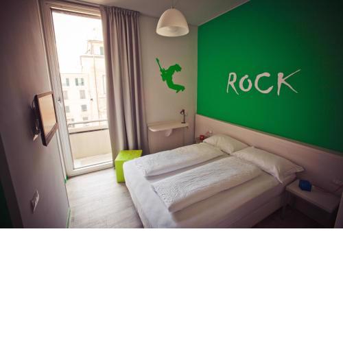 Hotel Nologo