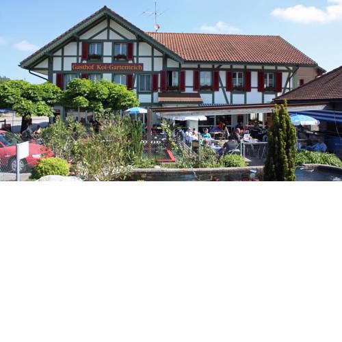 Hotel Restaurant Koi-Gartenteich
