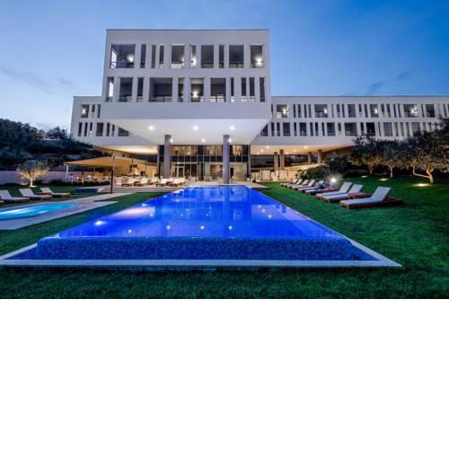 Hotel Salona Palace