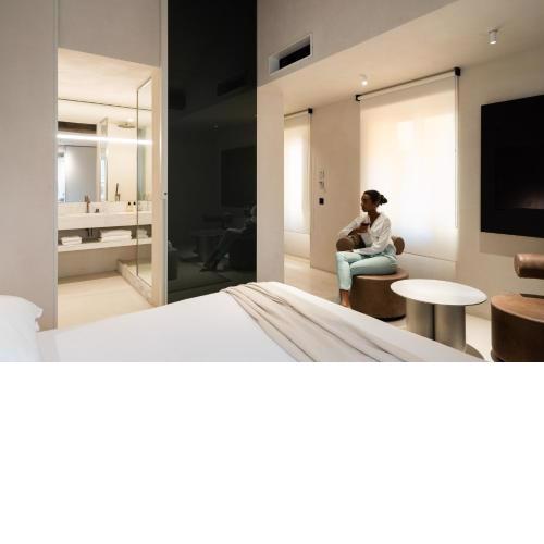 Hotel Scenario