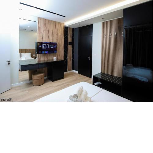 Hotel Three