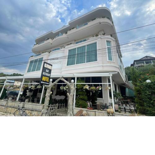 HOTEL UJVARA