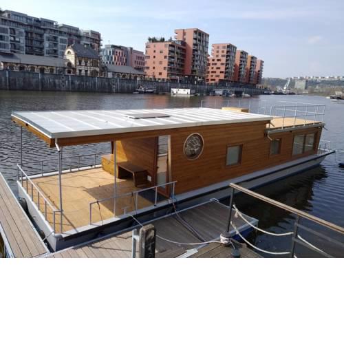 Housboat Bonansa - A unique experience in Prague