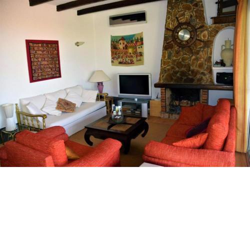 House - 2 Bedrooms with WiFi and Sea views young people group not allowed - 07525