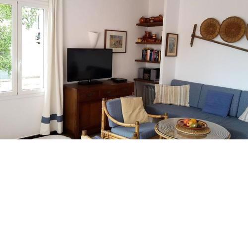 House - 2 Bedrooms with WiFi and Sea views young people group not allowed - 08034