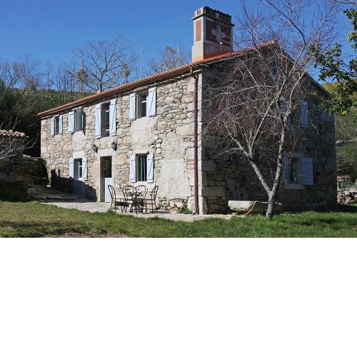 House - 4 Bedrooms - 01958