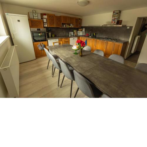 House 8
