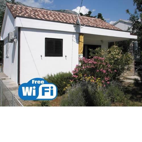 House and Apt. in Ribarica 38417
