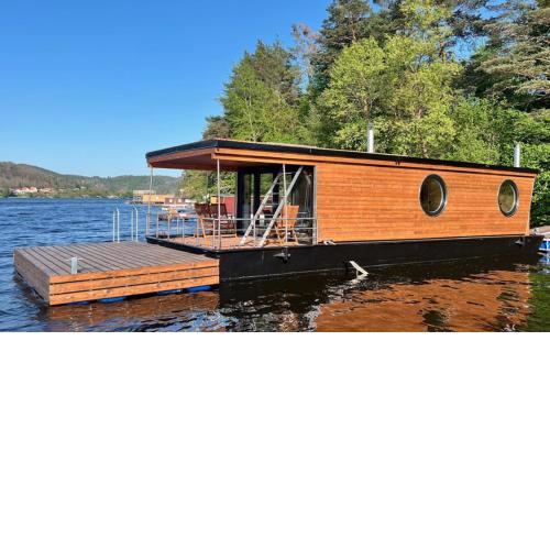 House Boat s výhledem na Wake Park