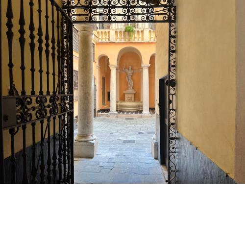 House Doge Antonino by Holiday World