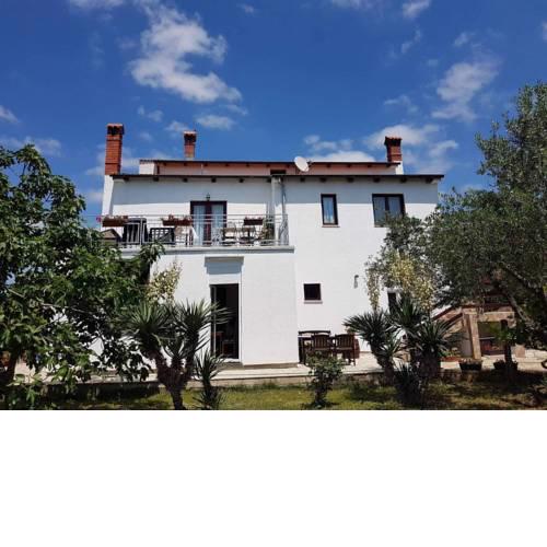 House Fondole