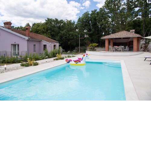 House for Holiday Kiko with Swimmingpool