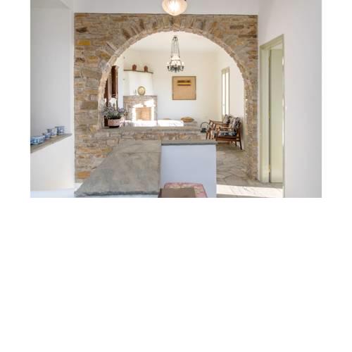 House great view in Tinos (II)