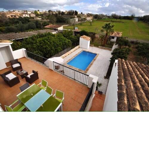 House Llubi Pool & Views