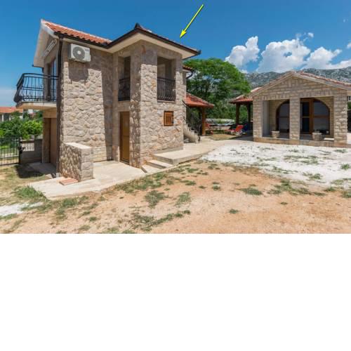 House Paklenica Stone