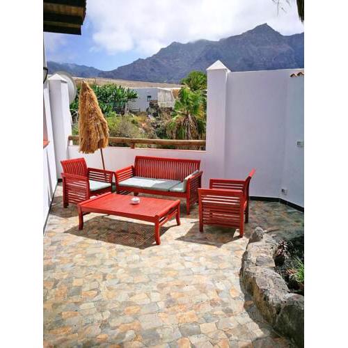 House with 2 bedrooms in Buenavista del Norte with wonderful mountain view shared pool enclosed garden 1 km from the beach