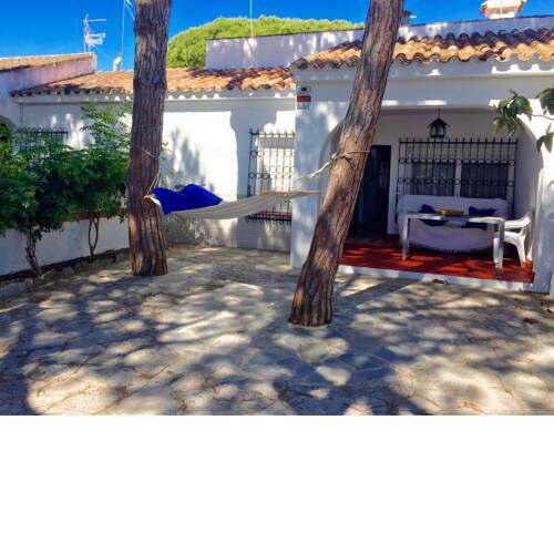 House with 2 bedrooms in Chiclana de la Frontera with enclosed garden and WiFi 200 m from the beach
