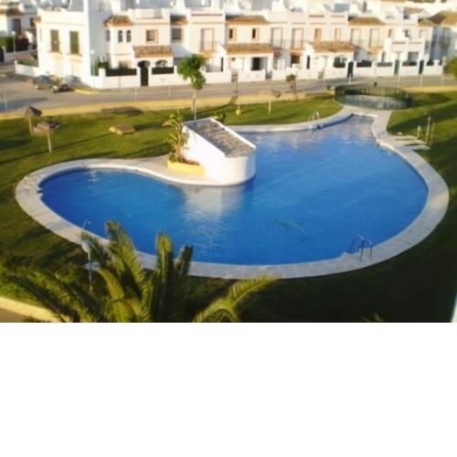 House with 2 bedrooms in Chiclana de la Frontera with shared pool and enclosed garden