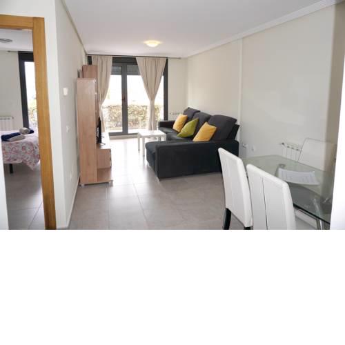 House with 2 bedrooms in Cudon with enclosed garden 3 km from the beach