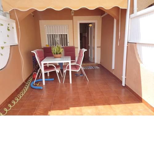 House with 2 bedrooms in Los Alcazares with furnished terrace and WiFi 650 m from the beach