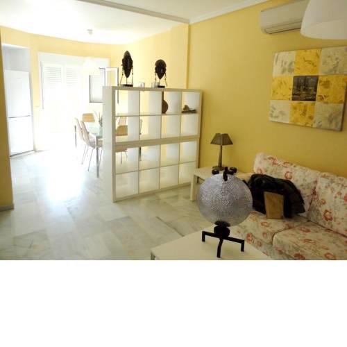 House with 2 bedrooms in Rota with shared pool and enclosed garden 500 m from the beach