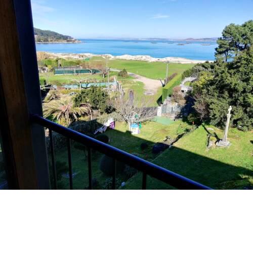 House with 2 bedrooms in Vilanova with wonderful sea view enclosed garden and WiFi