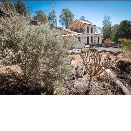 House with 3 bedrooms in Las Palmas with wonderful mountain view furnished terrace and WiFi 20 km from the beach