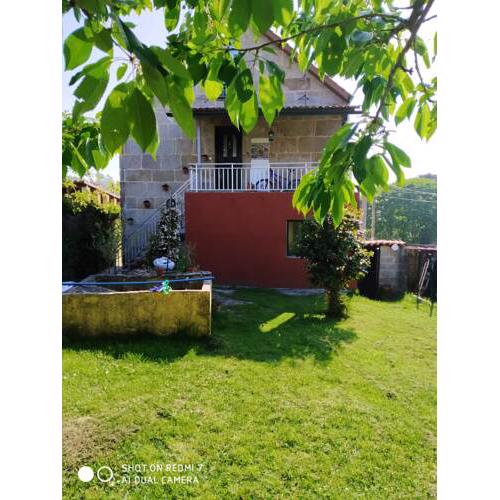 House with 3 bedrooms in Pontevedra with enclosed garden 3 km from the beach